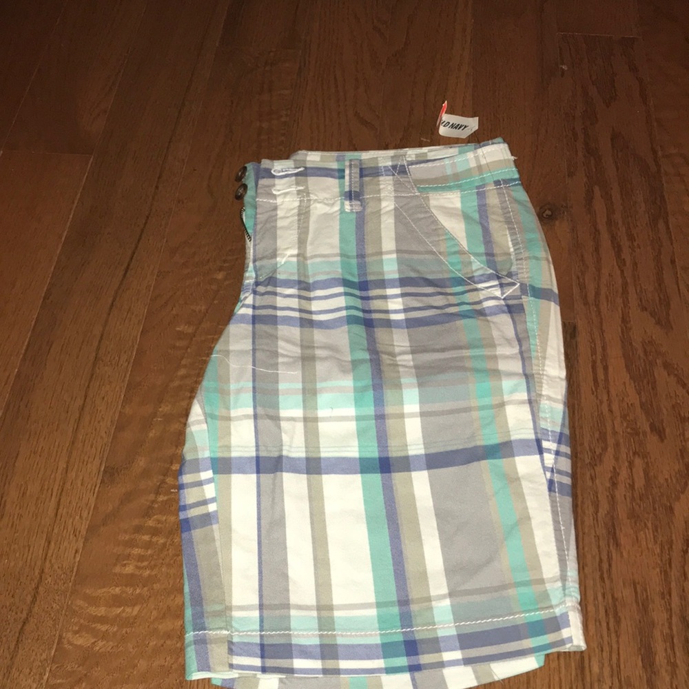 New with tags old navy shorts